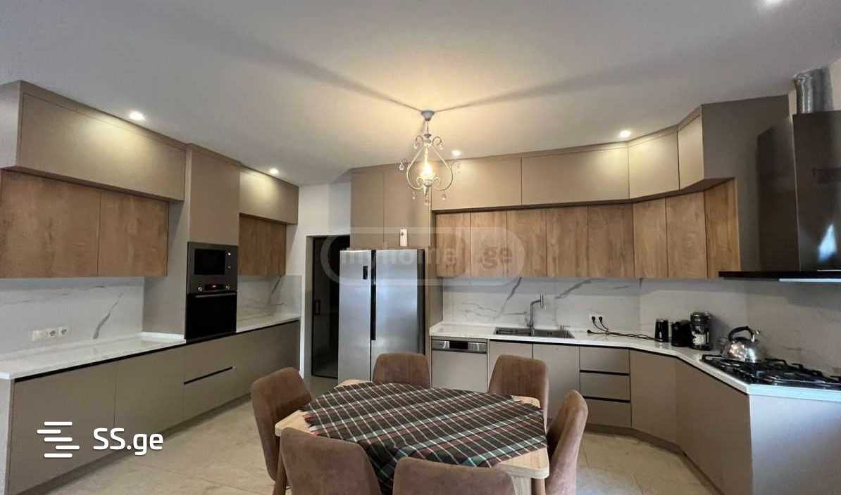 8 Room Private House For Rent. Martkofi view 3