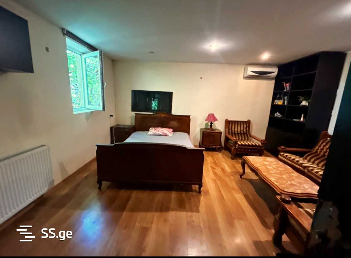 3 Room Private House For Rent. Vake view 9
