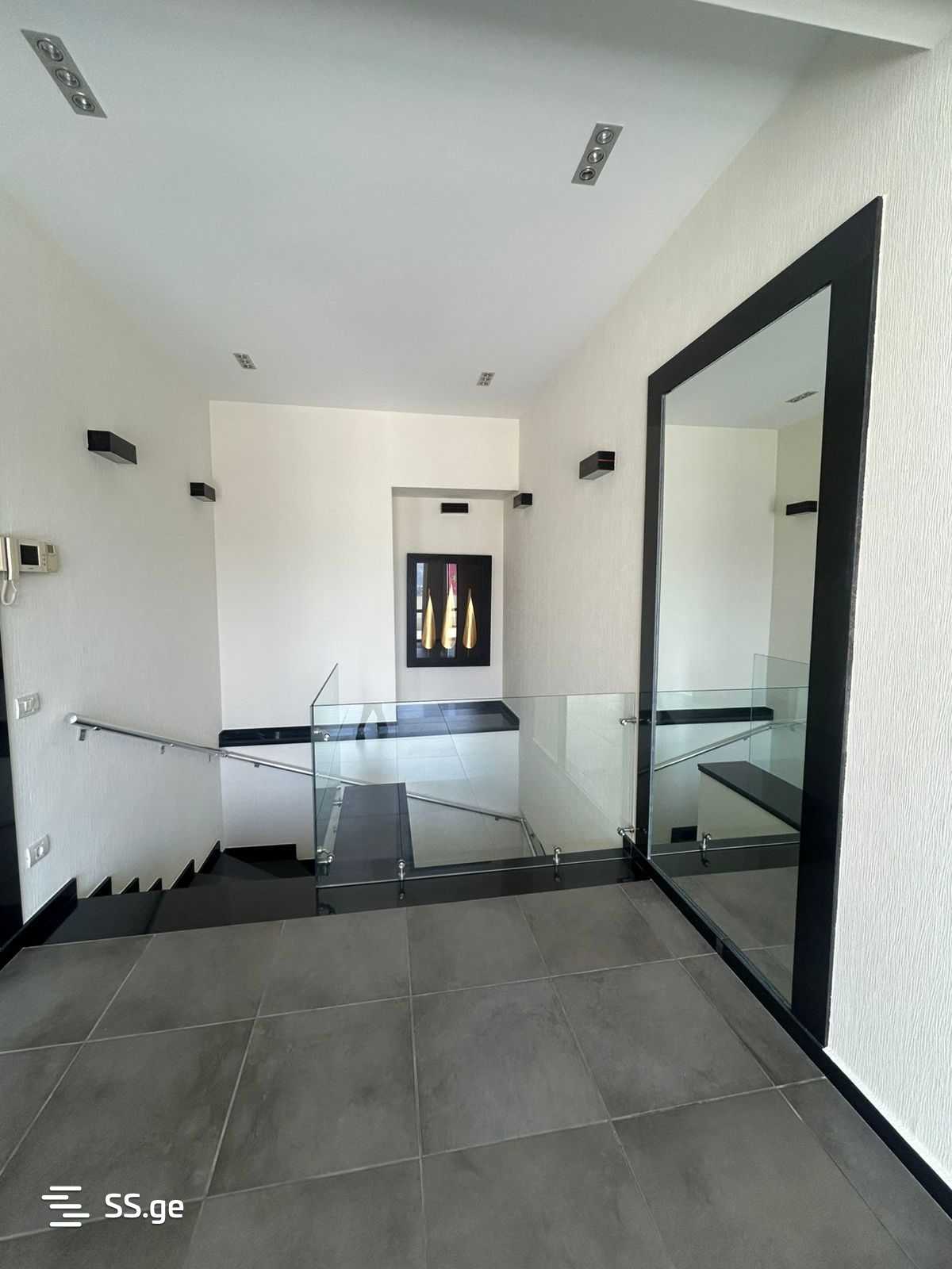 5 Room Flat For Rent. Avlabari view 3