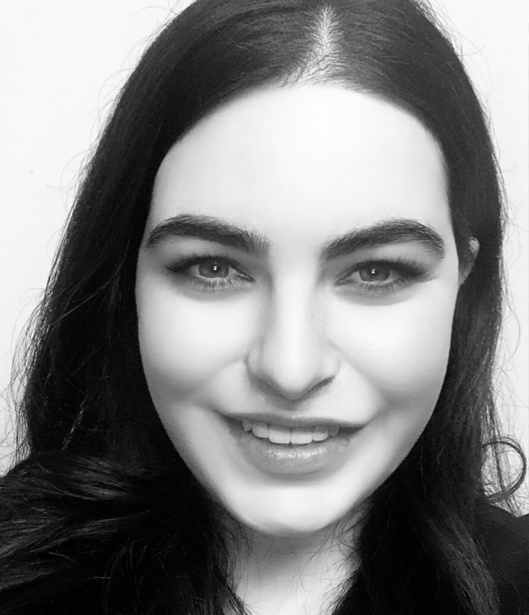 თეონა