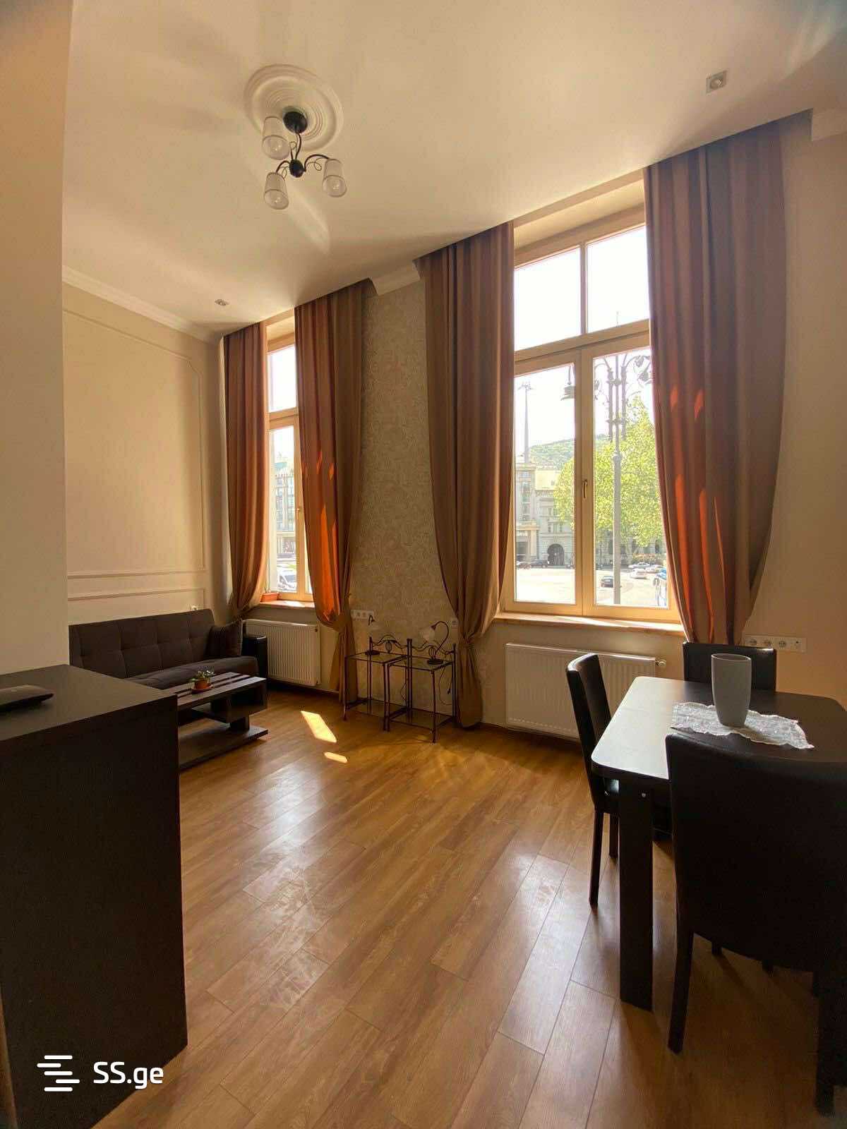 2 room Flat For Rent. Sololaki - Widok 4