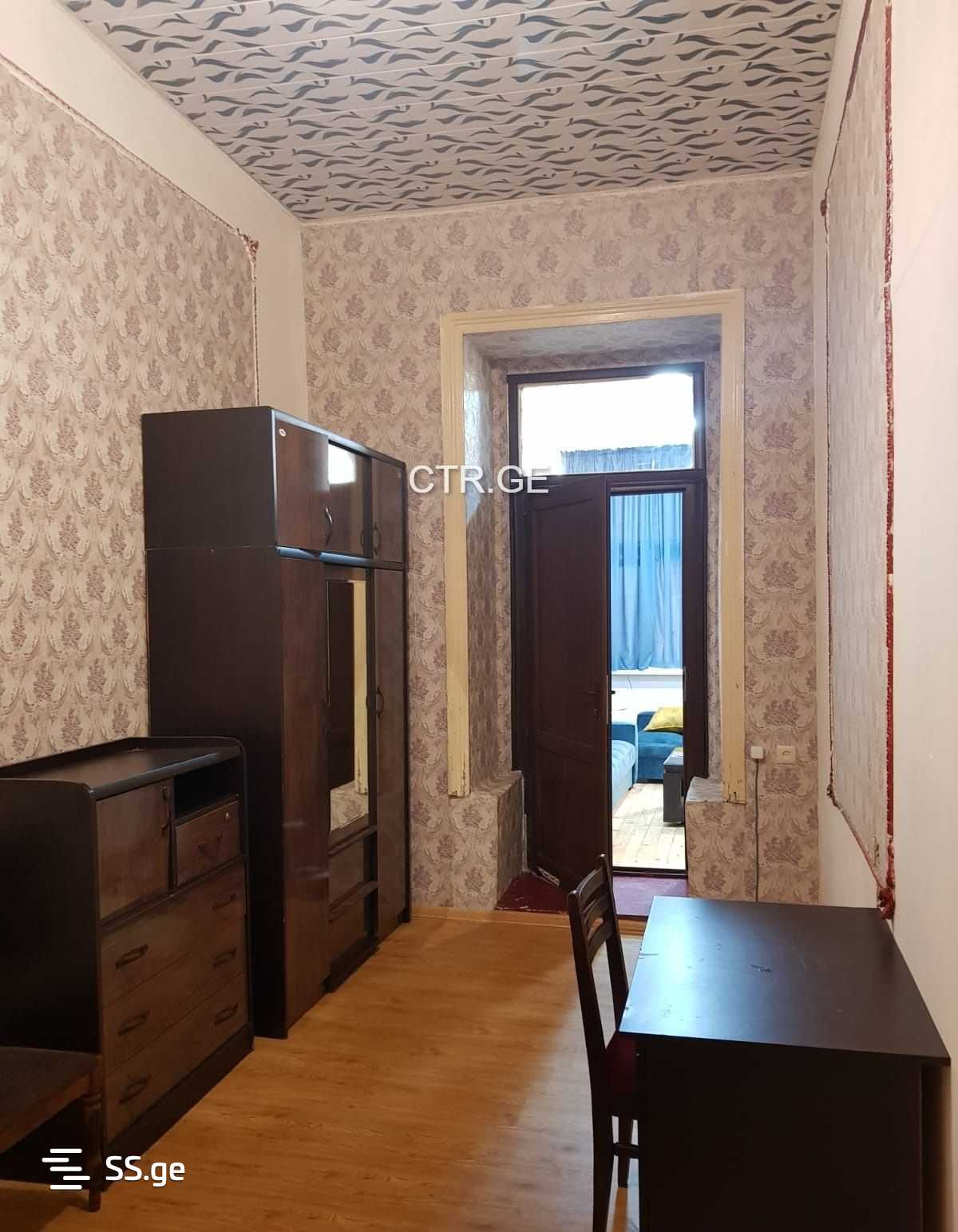 3 Room Flat For Sale view 2