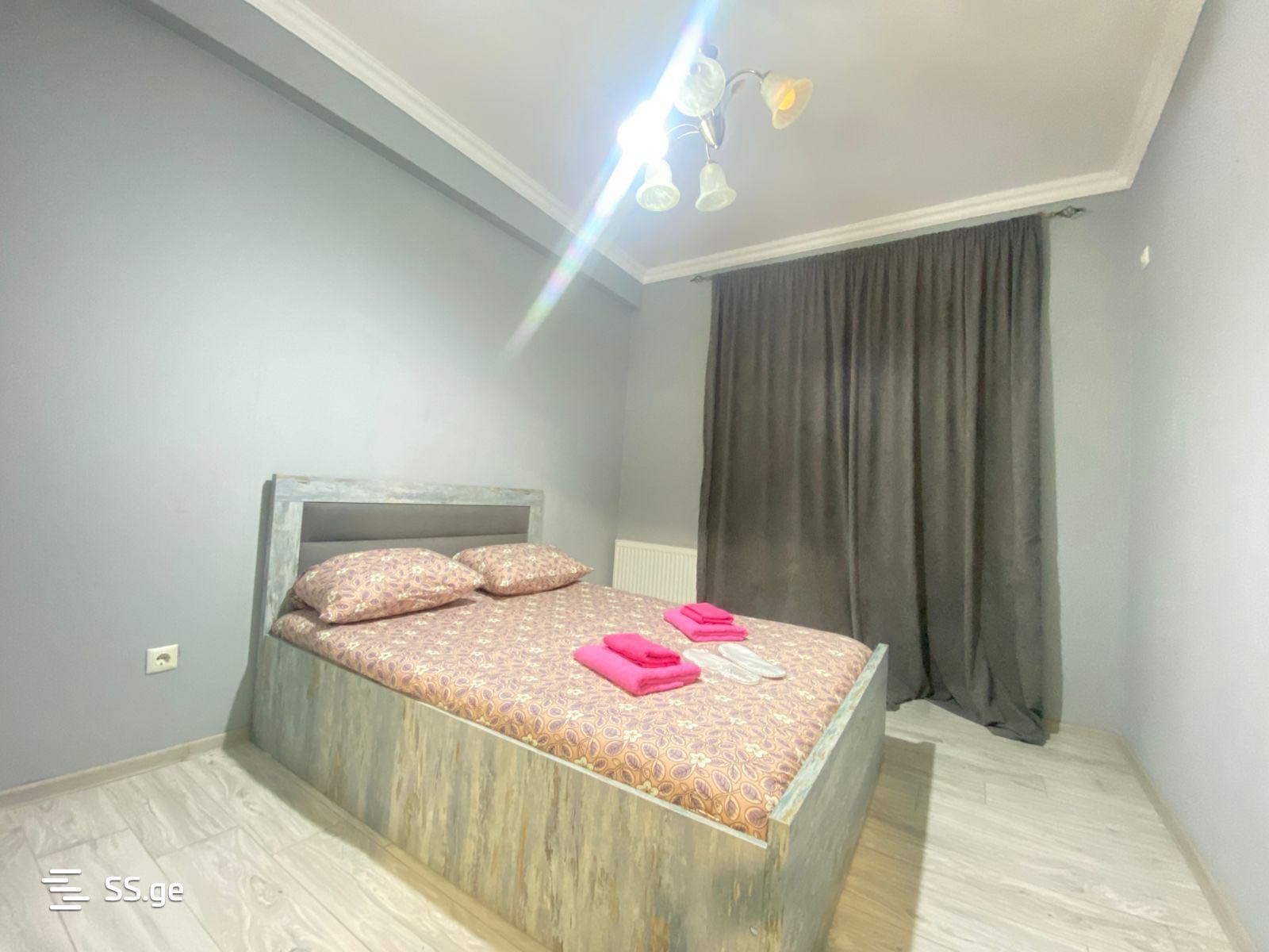 2 room Flat Daily rent. Varketili – pohled 5
