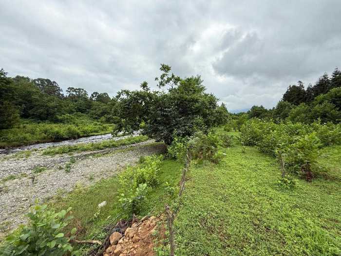 Land For Sale. Kvirike