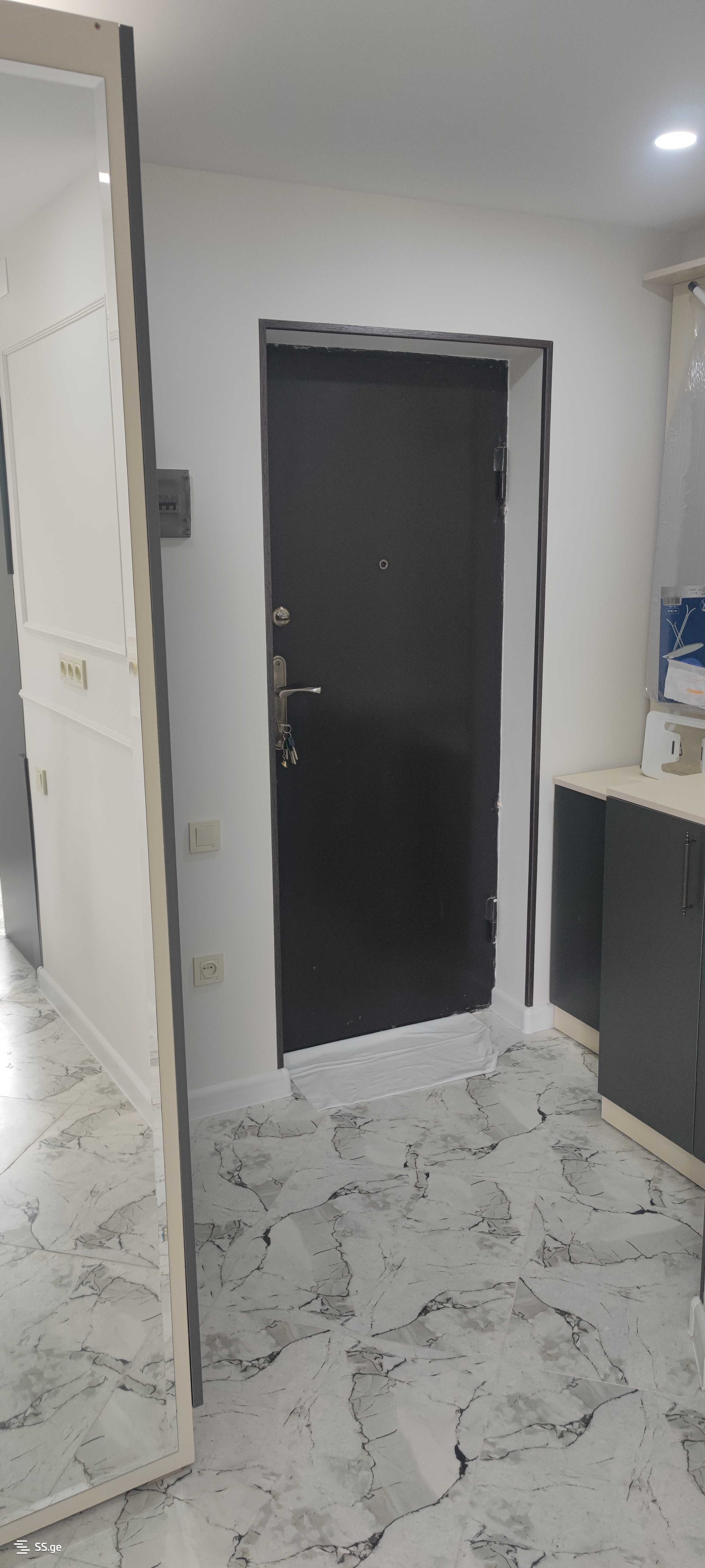 1 Room Flat Daily Rent. Poti view 9
