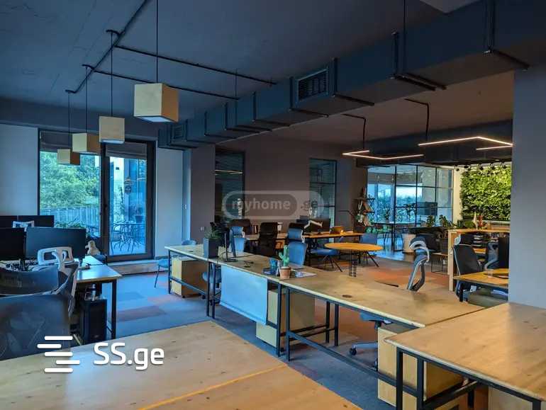 5 Room Commercial Space For Sale, 1 of 4
