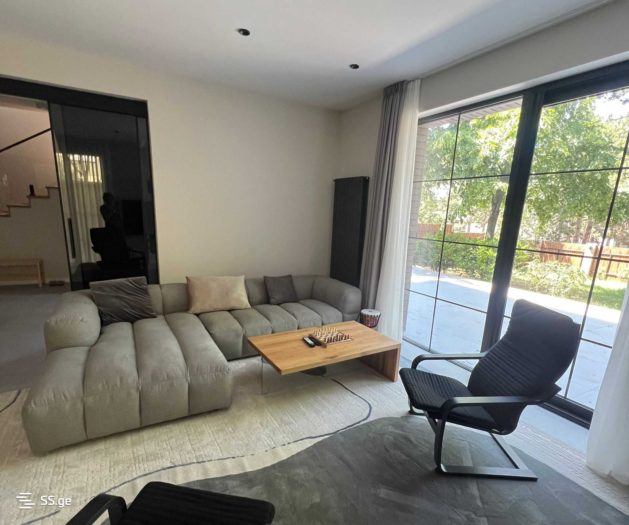 6 Room Summer Cottage For Rent. Tskneti view 10