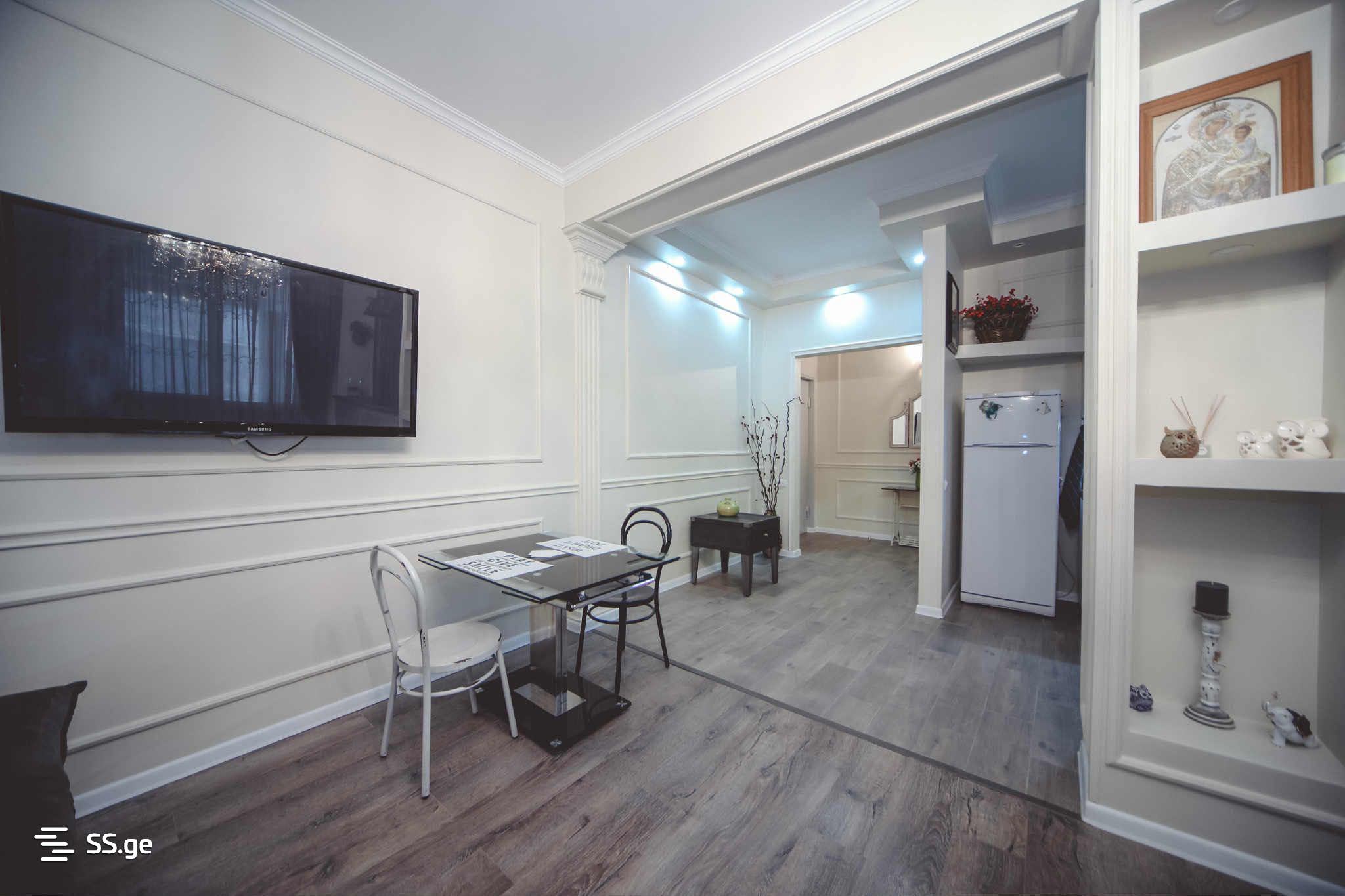 2 Room Flat Daily Rent. Mtatsminda view 4