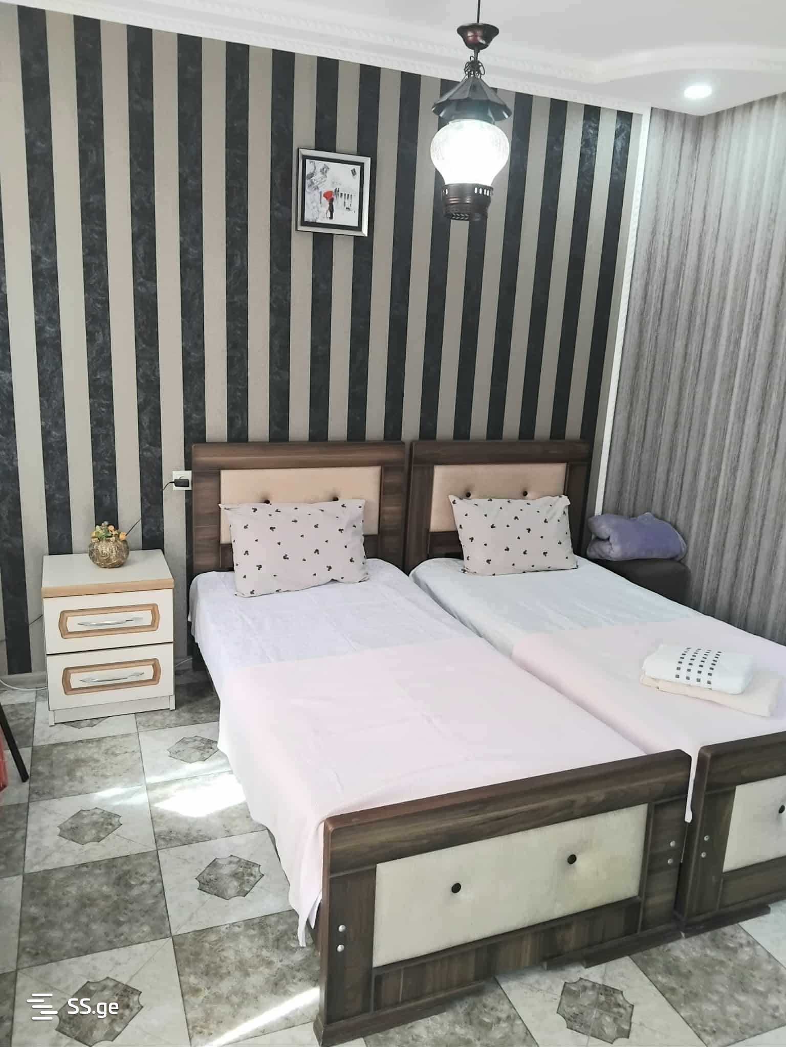 1 Room Private House Daily Rent. Kutaisi, 1 of 3