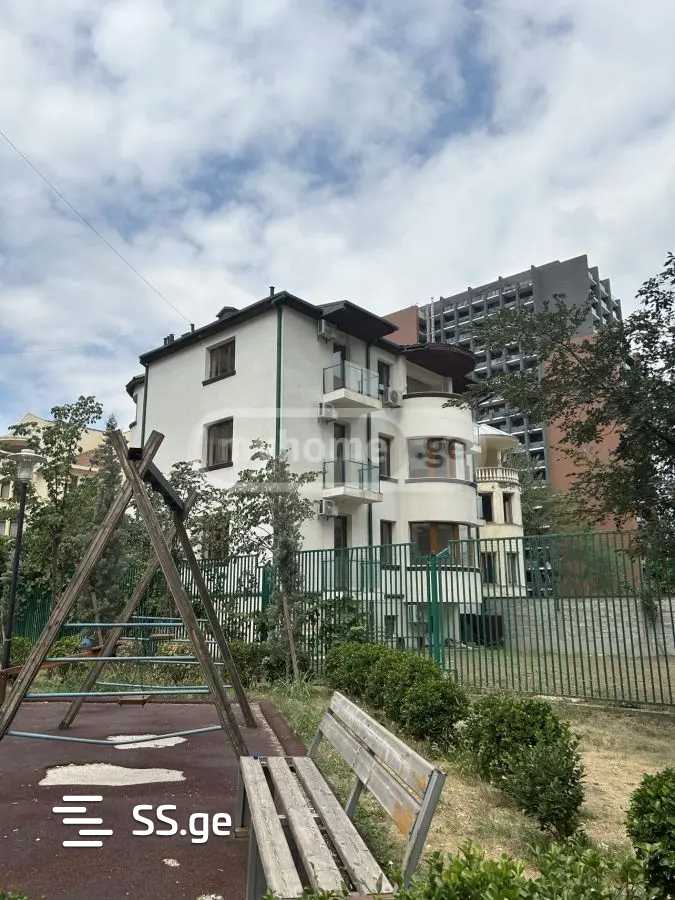 12 Room Private House For Rent. Vake, 2 of 4