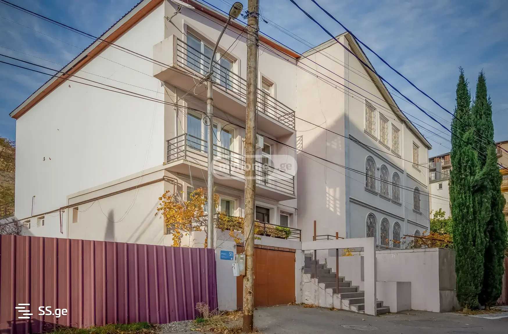 9 Room Private House For Rent. Saburtalo, 2 of 4