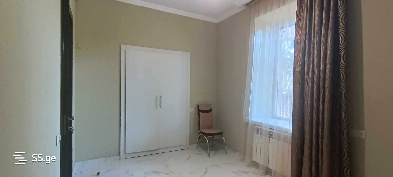 Продажа 3-комната Квартира view 2