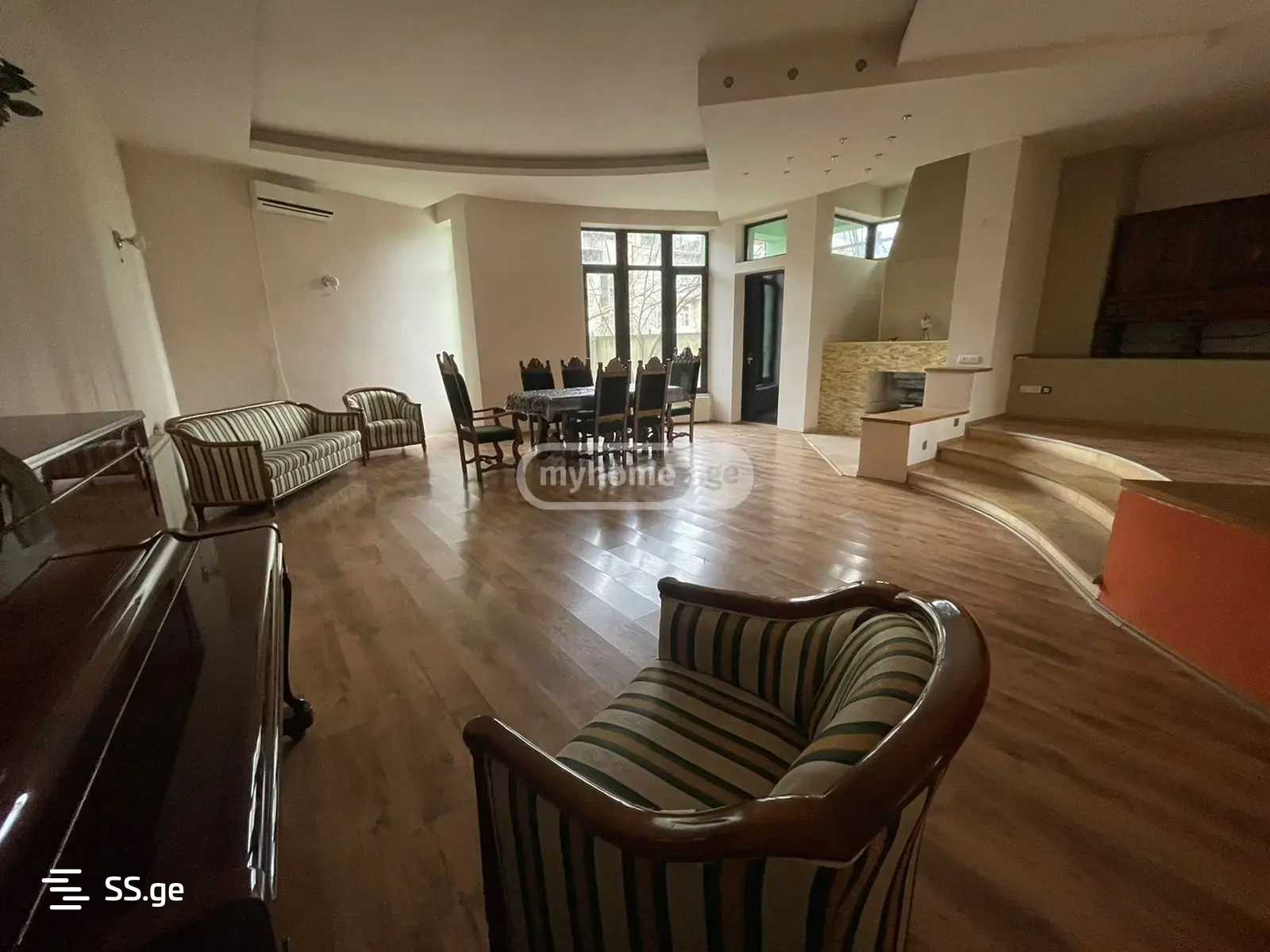 12 Room Private House For Rent. Vake view 4