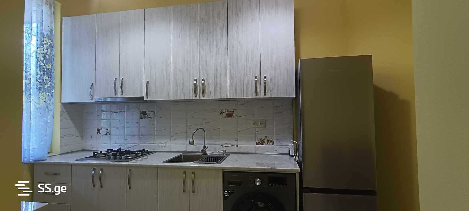 Продажа 3-комната Квартира view 1