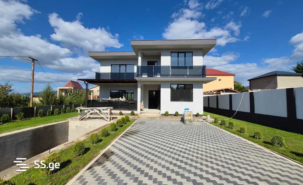 5 Room Private House For Sale, 1 of 4