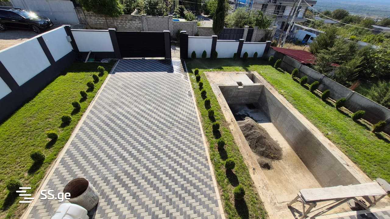 5 Room Private House For Sale view 4