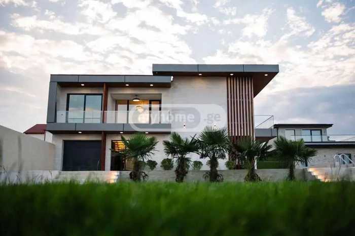 7 room Private House For Sale. Tsavkisi