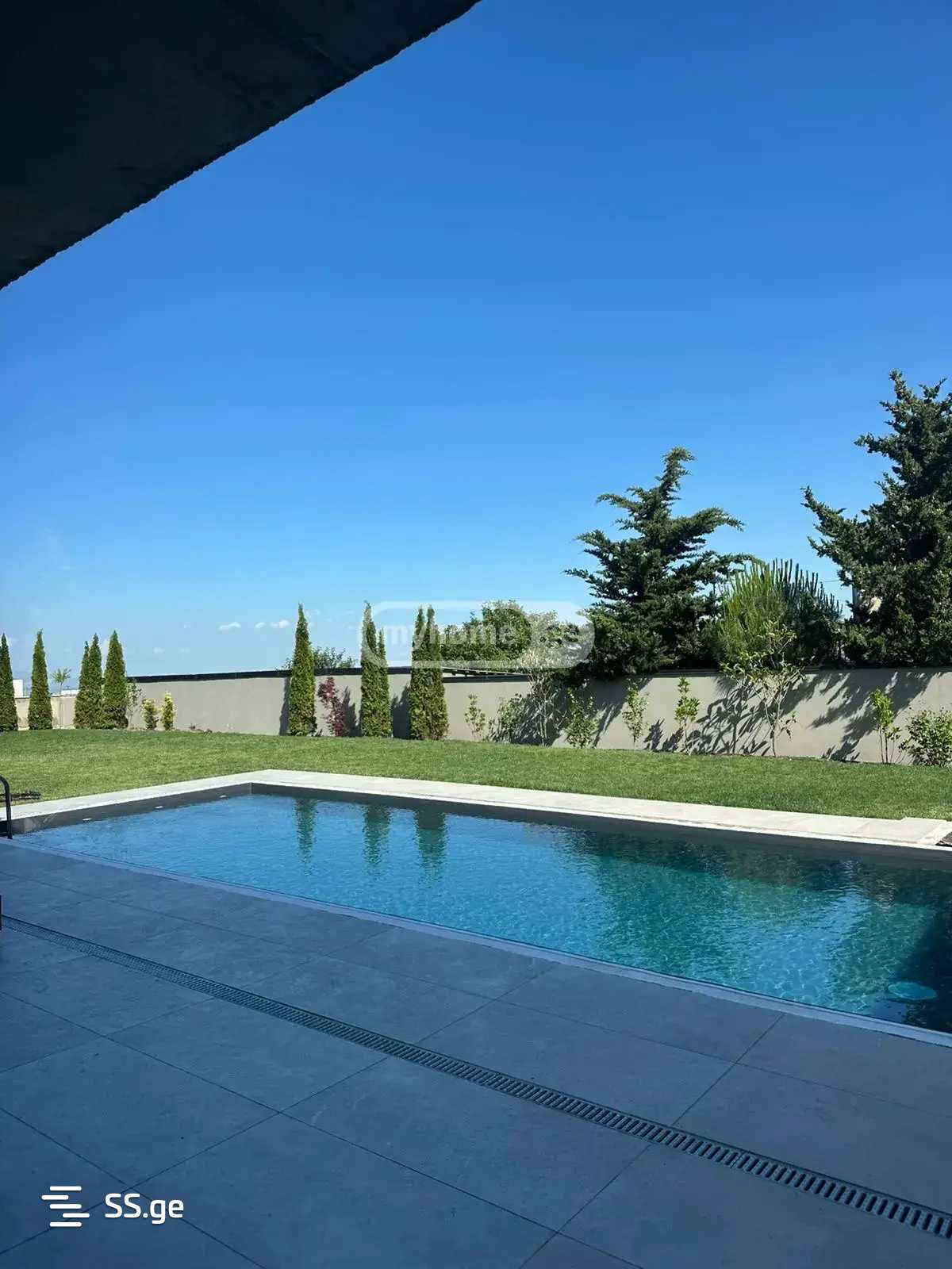 7 Room Private House For Sale view 4