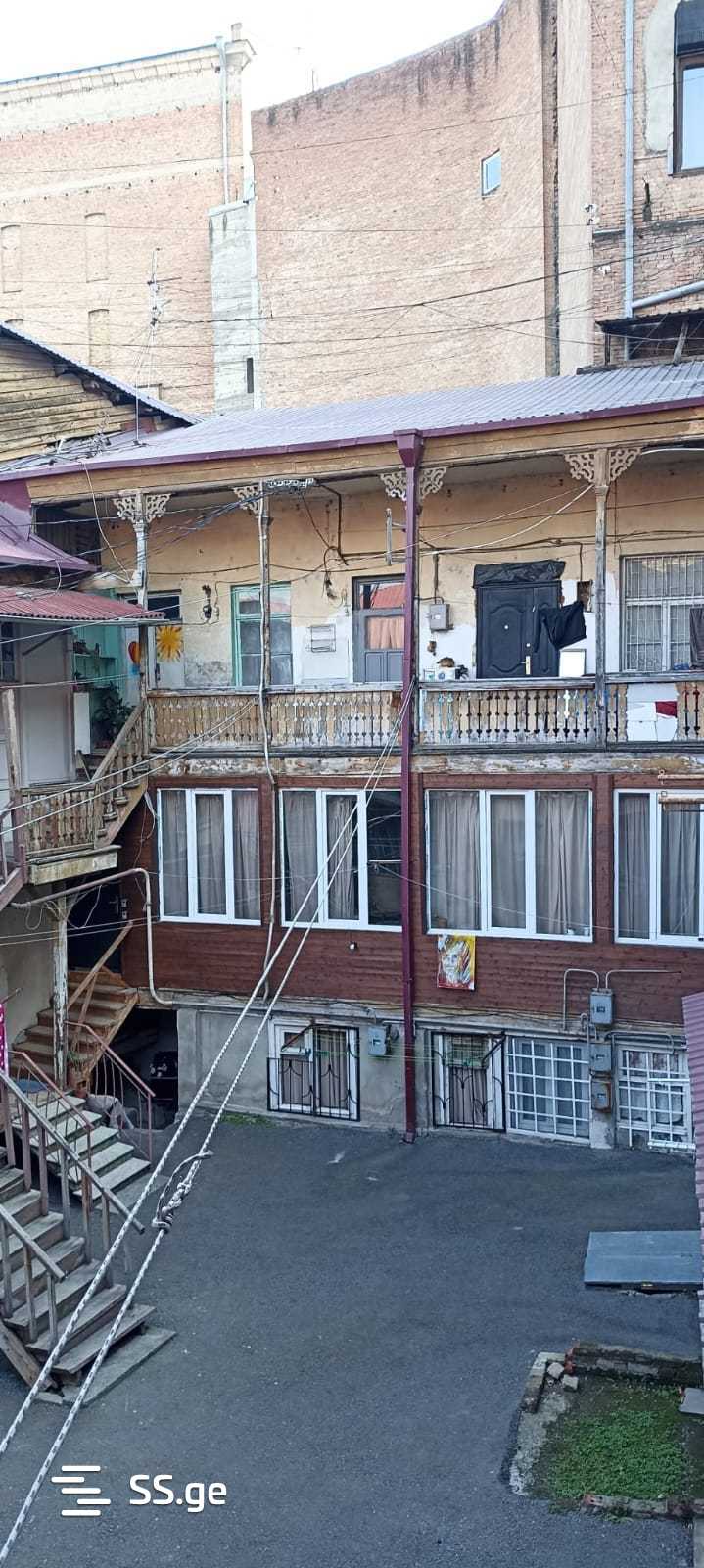 1 room Flat For Rent. Mtatsminda - Aanzicht 2