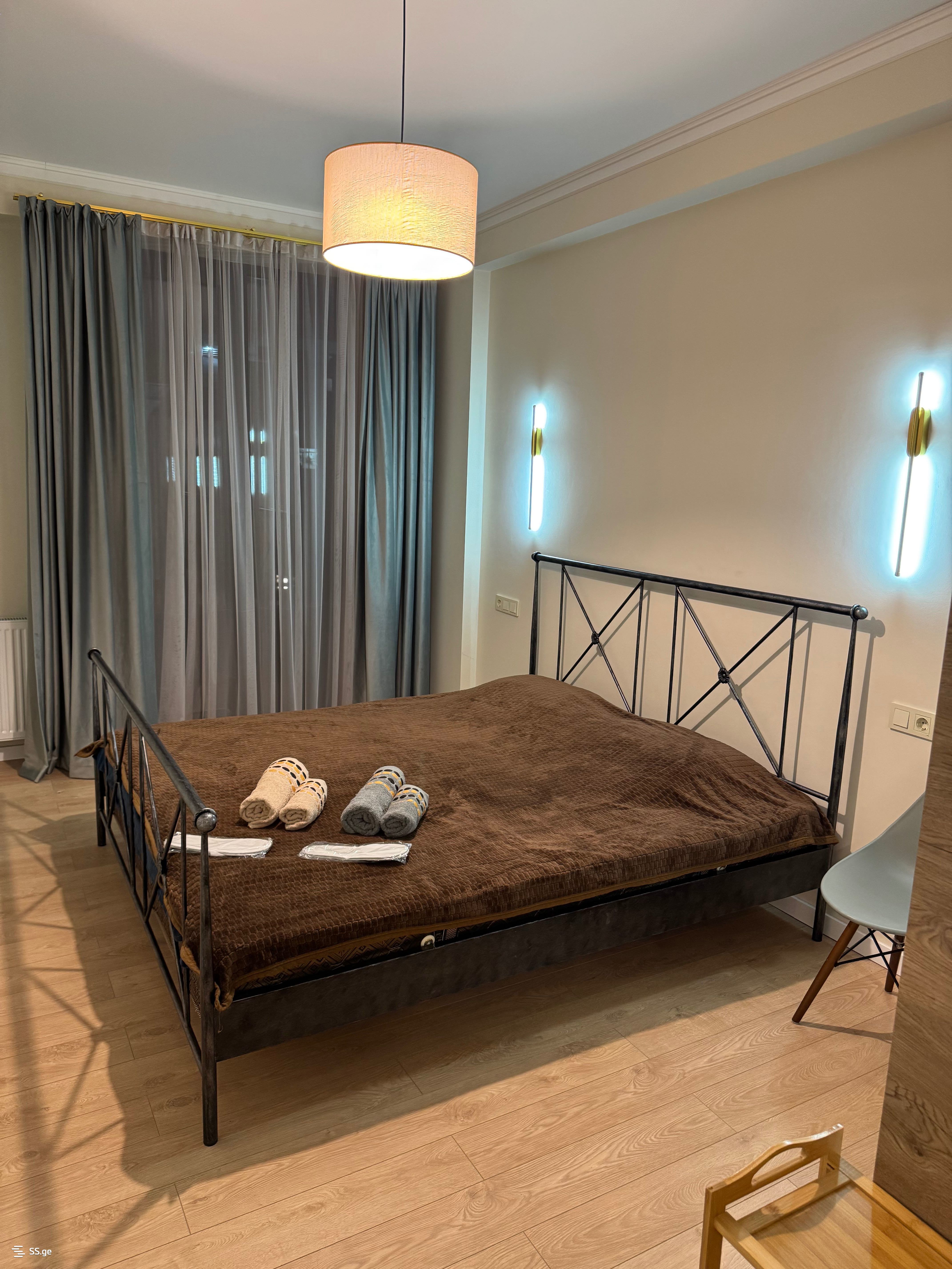 2 Room Flat Daily Rent. Didi Digomi, 1 of 4