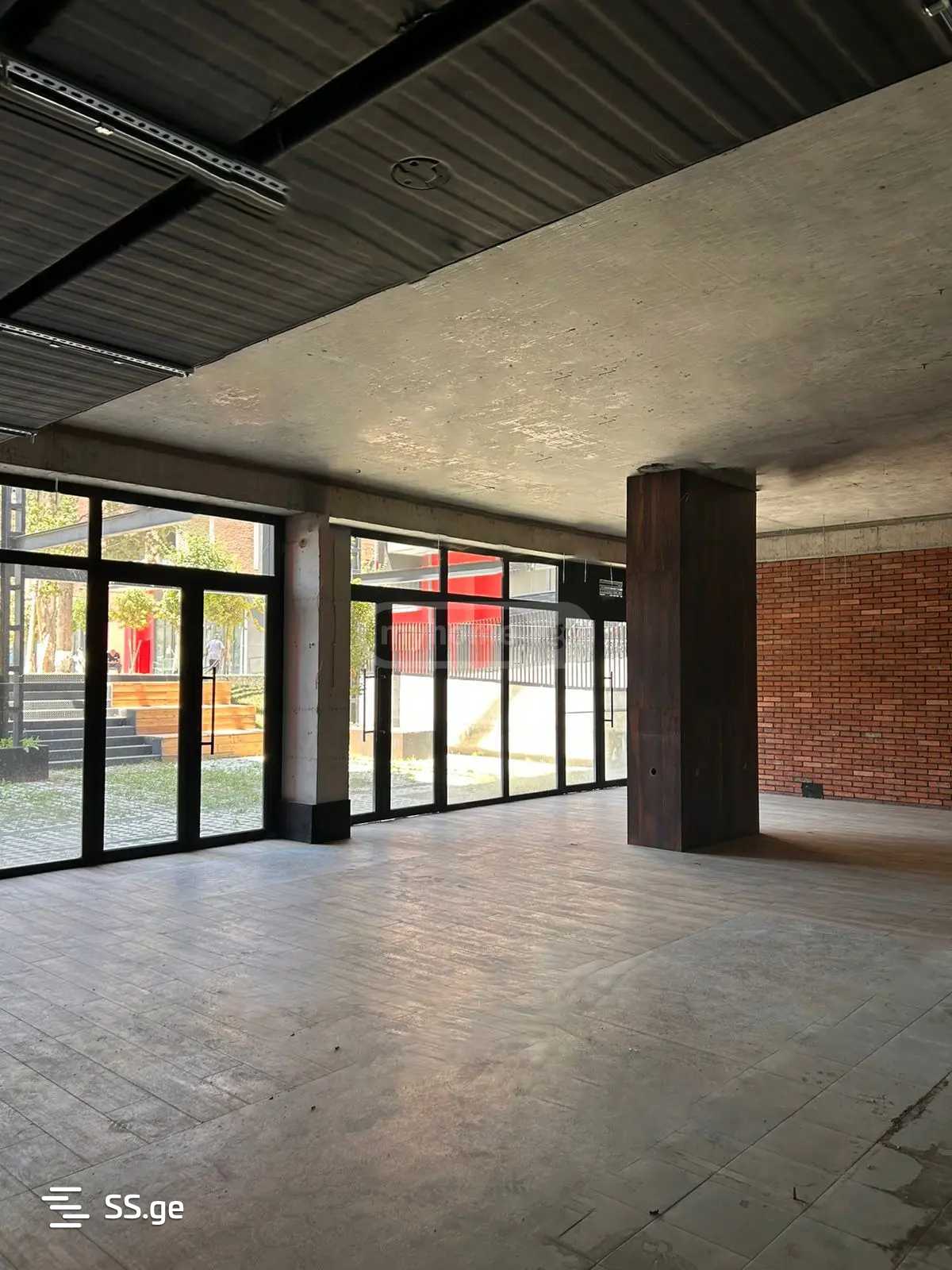 Commercial Space For Sale. Avlabari view 1
