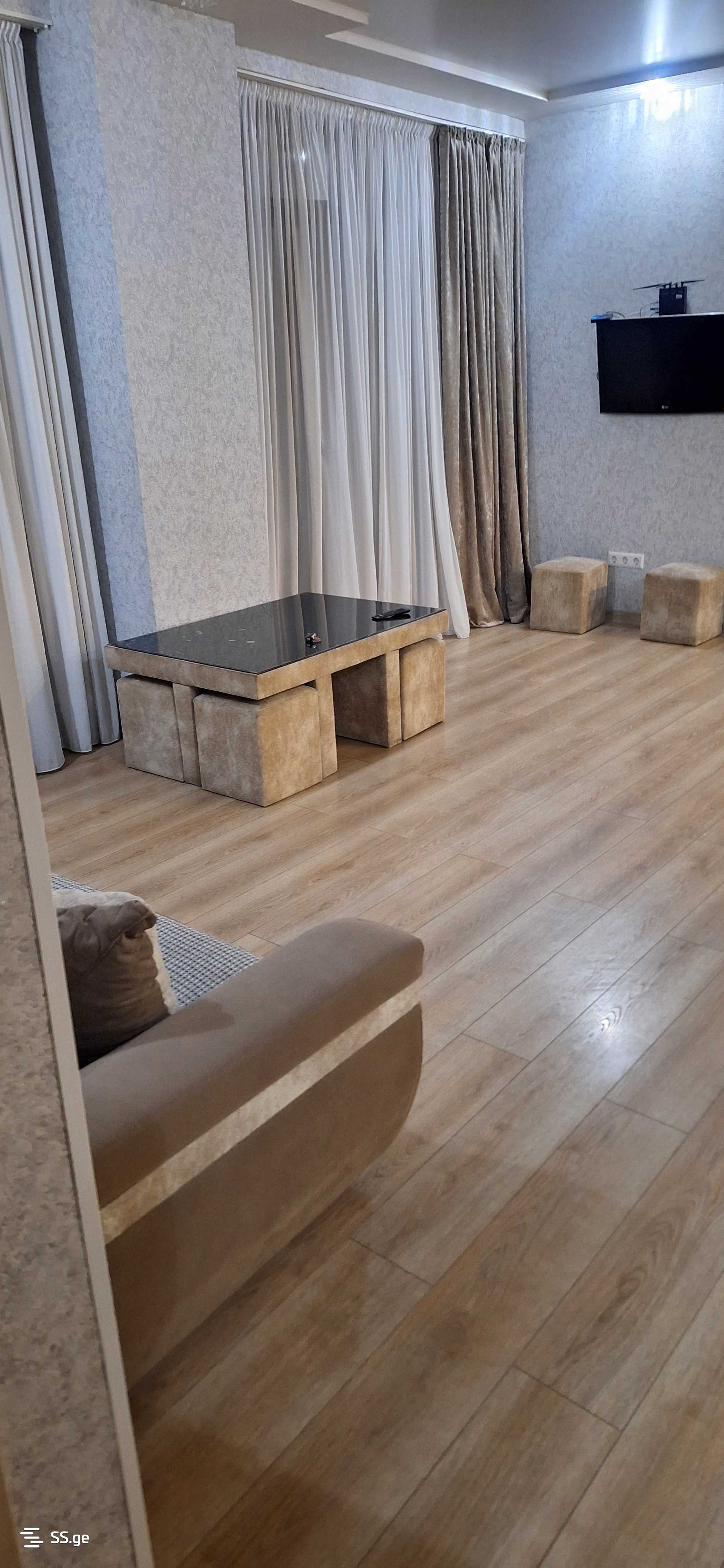 4 Room Flat Daily Rent. Rustavi view 6