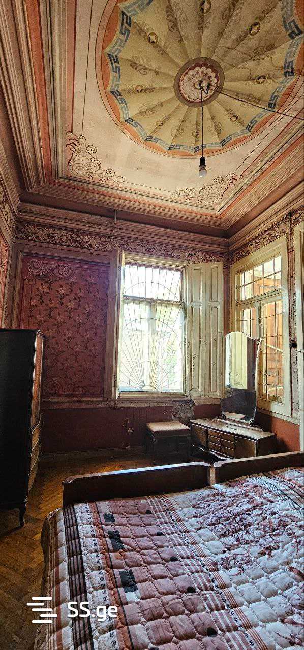 6 Room Private House For Sale view 10