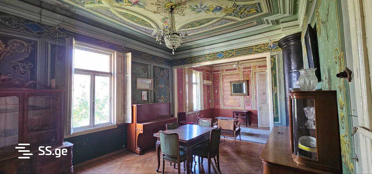 6 Room Private House For Sale view 1