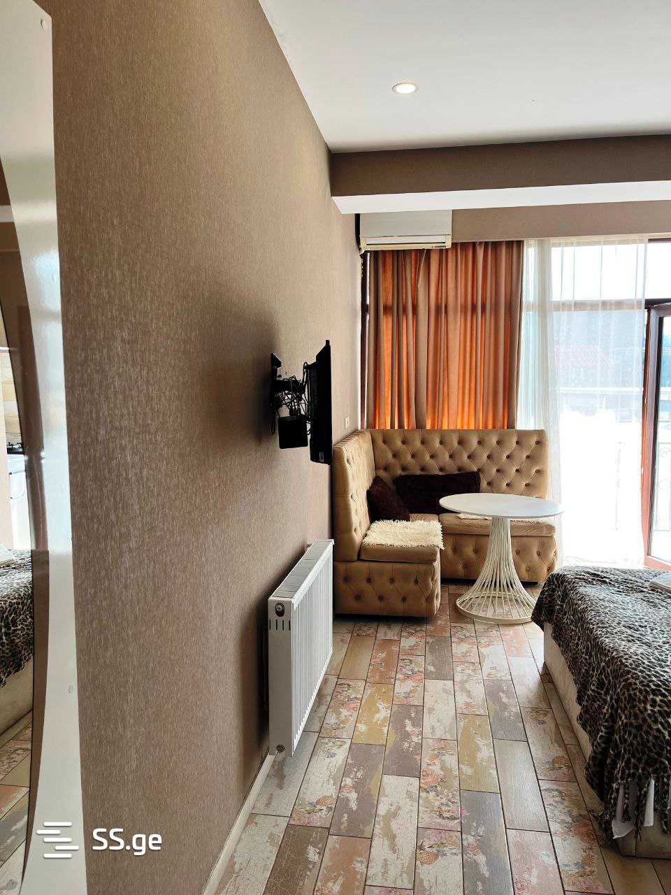 1 Room Flat Daily Rent. Vera view 4