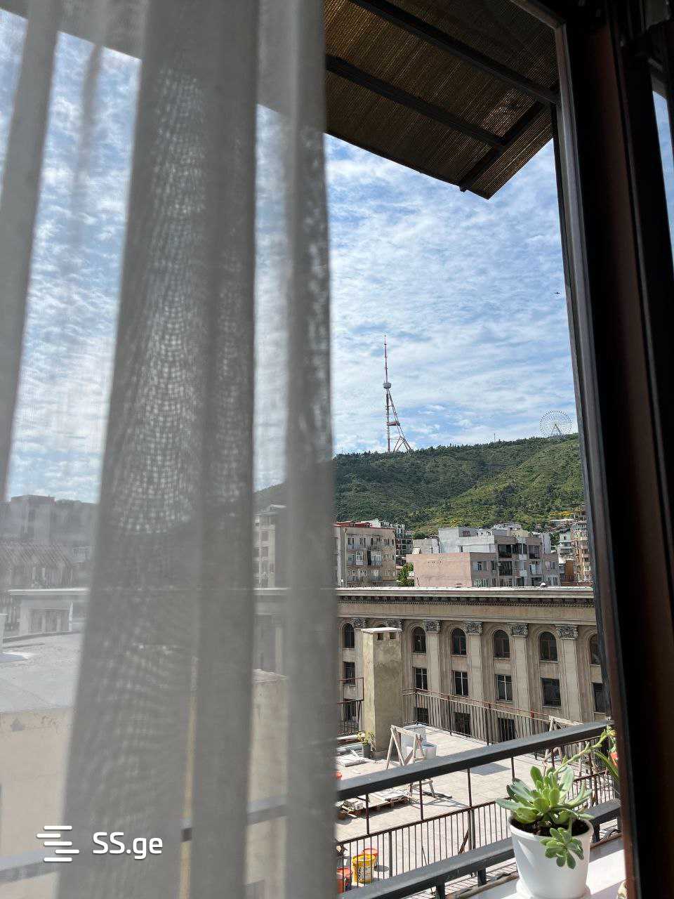 1 Room Flat Daily Rent. Vera view 2