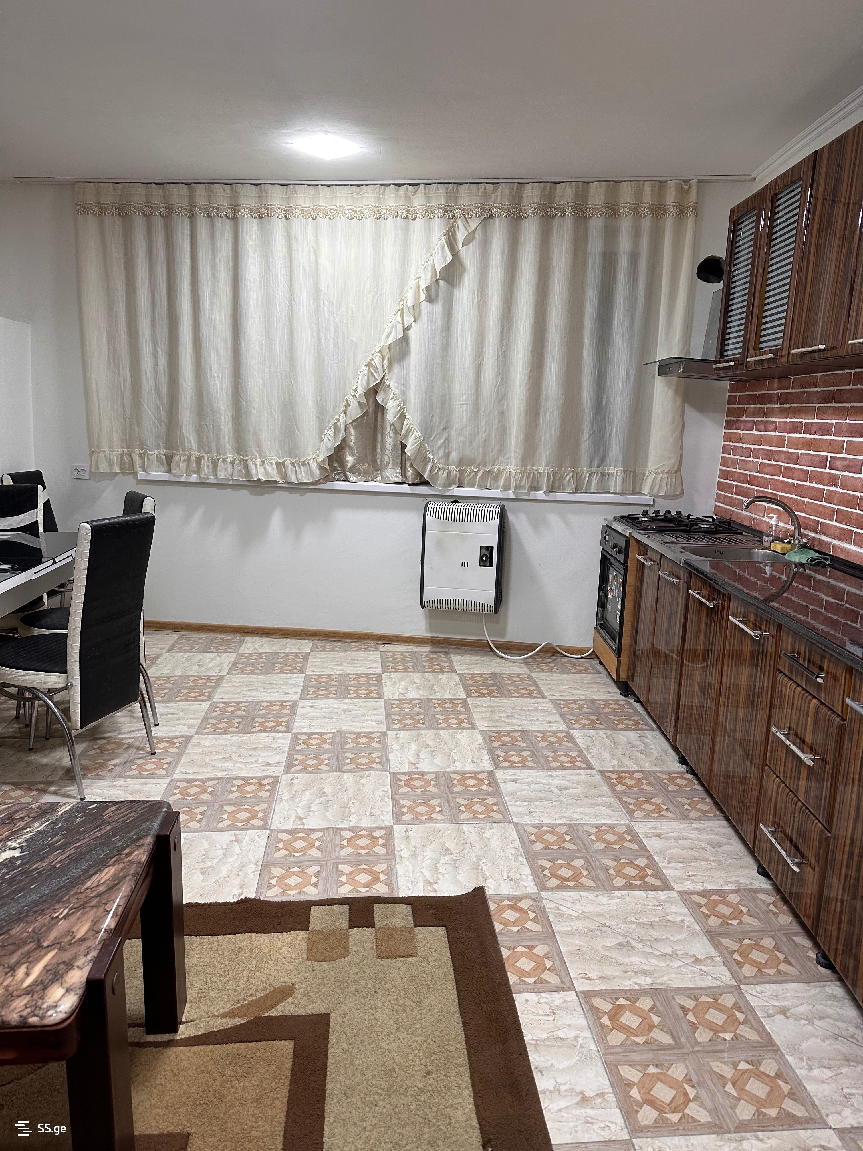 3 Room Private House For Sale view 5