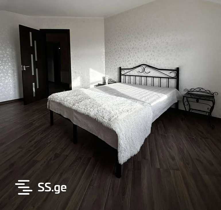 8 Room Private House For Rent. Chugureti view 7