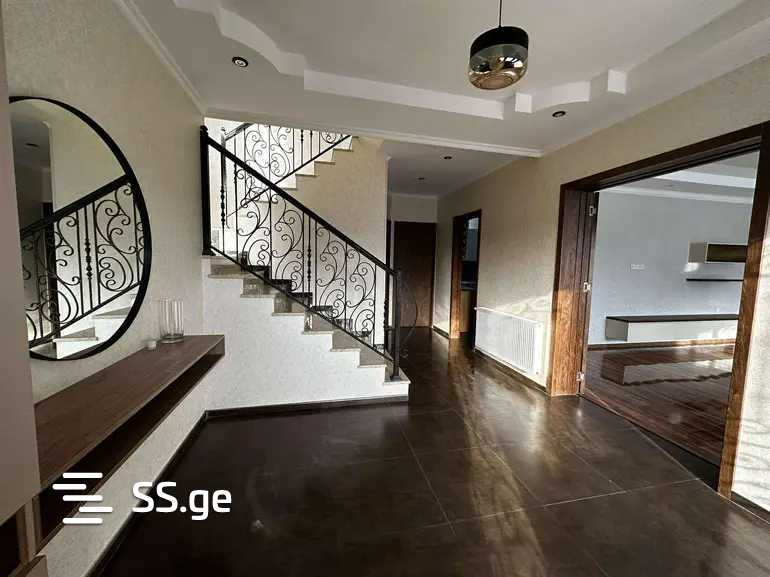 8 Room Private House For Rent. Chugureti, 2 of 4