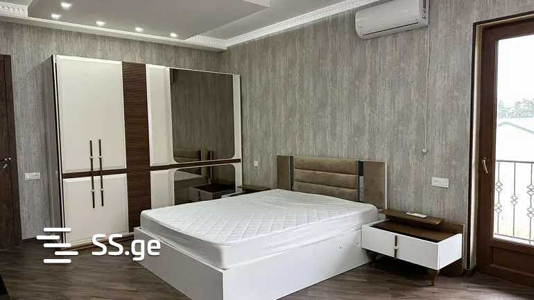 8 Room Private House For Rent. Chugureti view 5