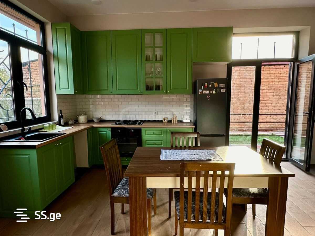 7 Room Private House For Rent. Chugureti view 2