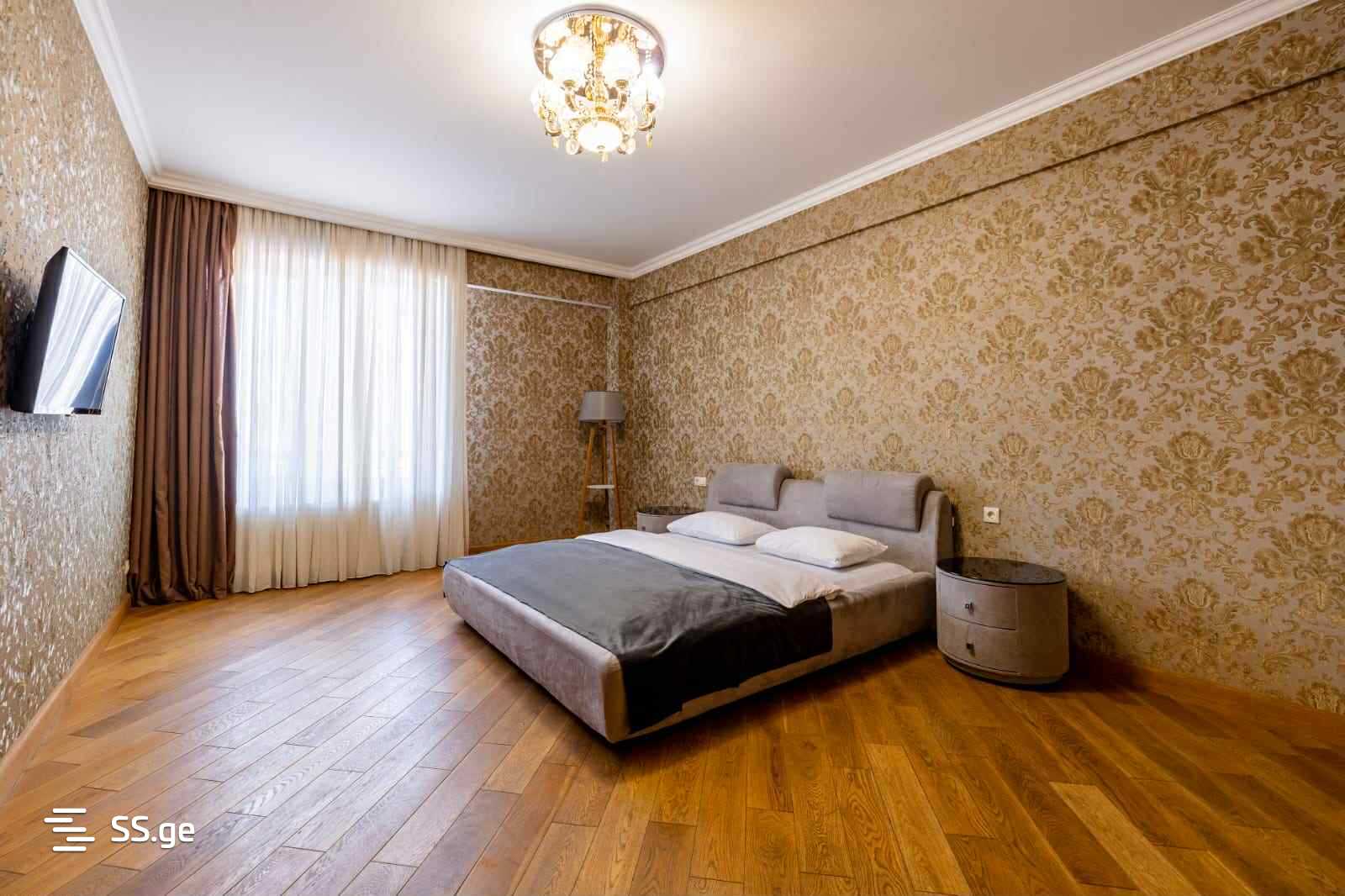 6 Room Flat Daily Rent. Mtatsminda view 2