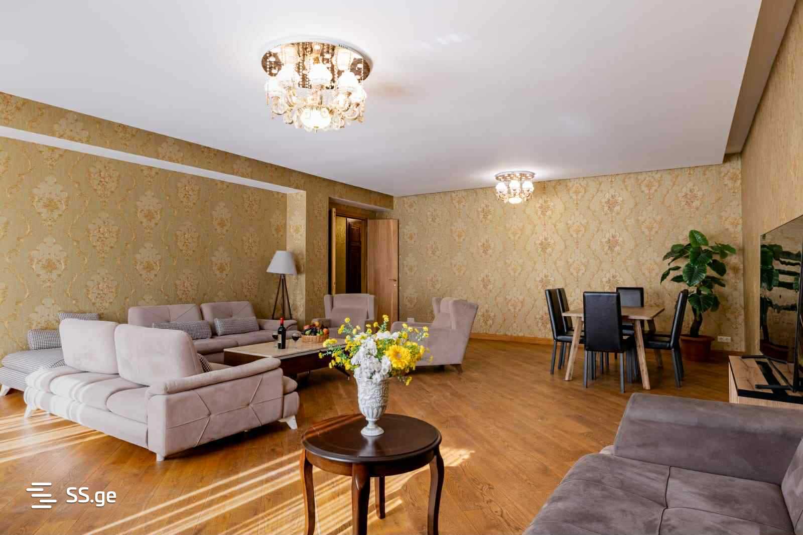 6 Room Flat Daily Rent. Mtatsminda view 9