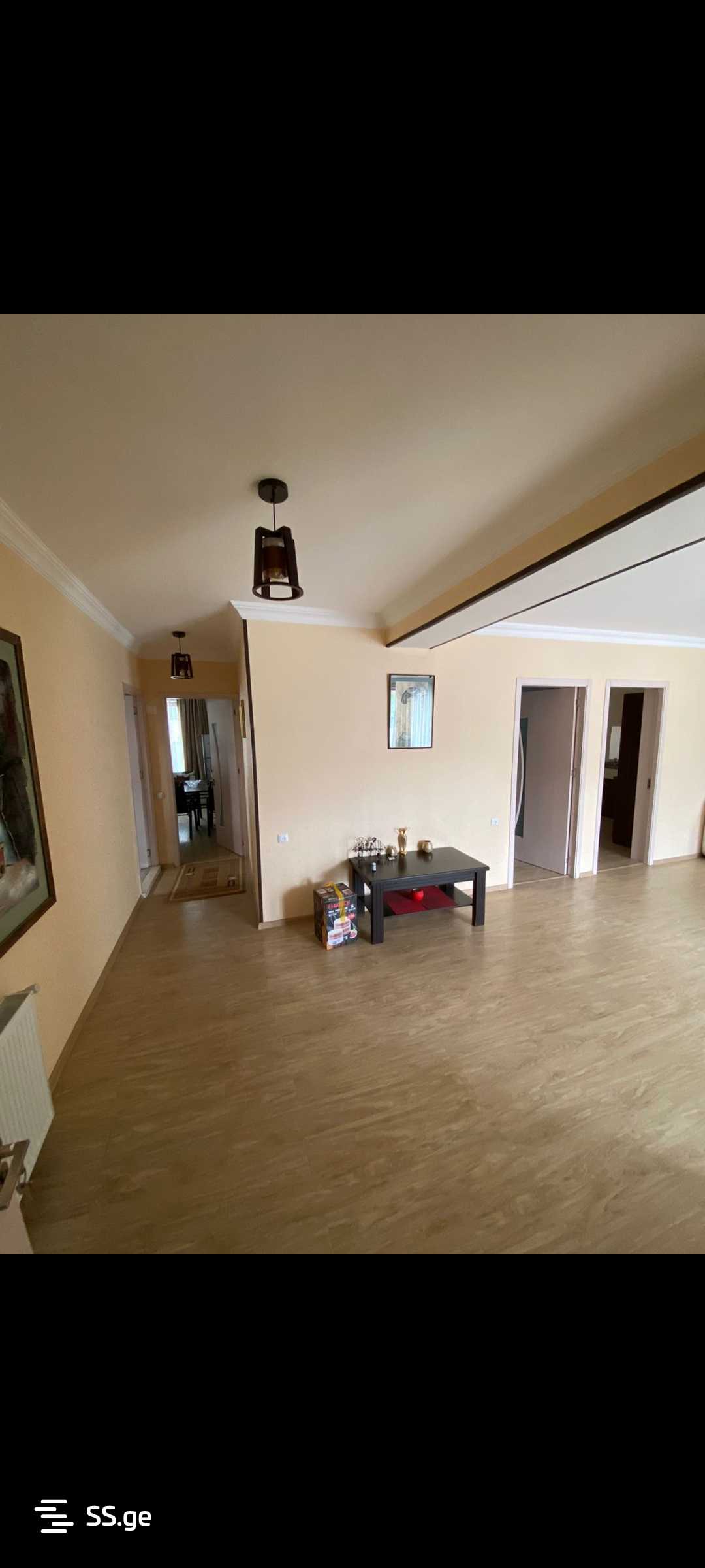 8 Room Private House For Sale view 5