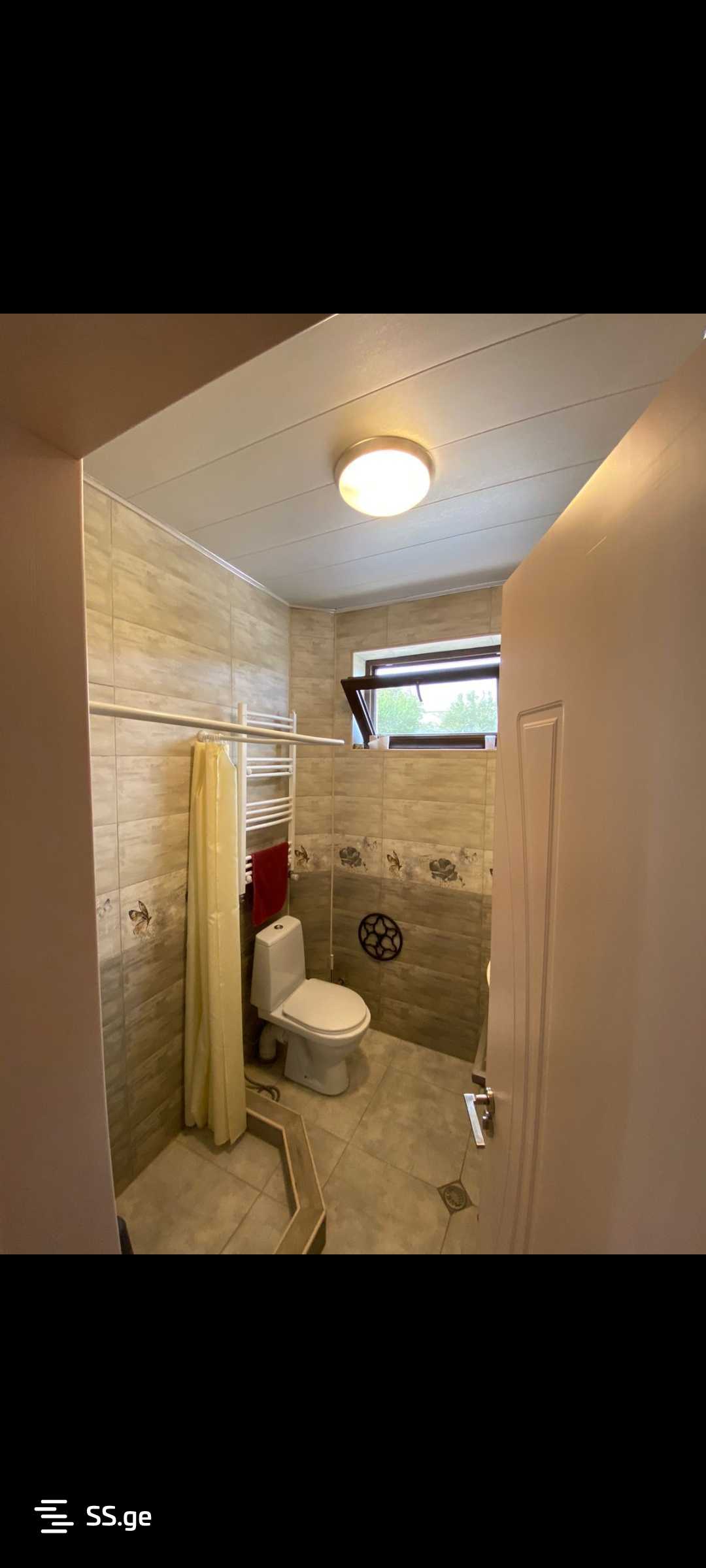 8 Room Private House For Sale view 3