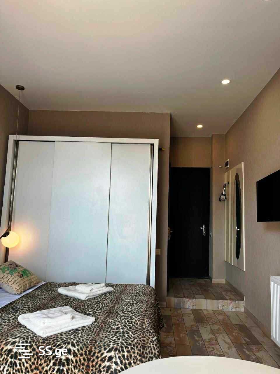 1 Room Flat Daily Rent. Vera