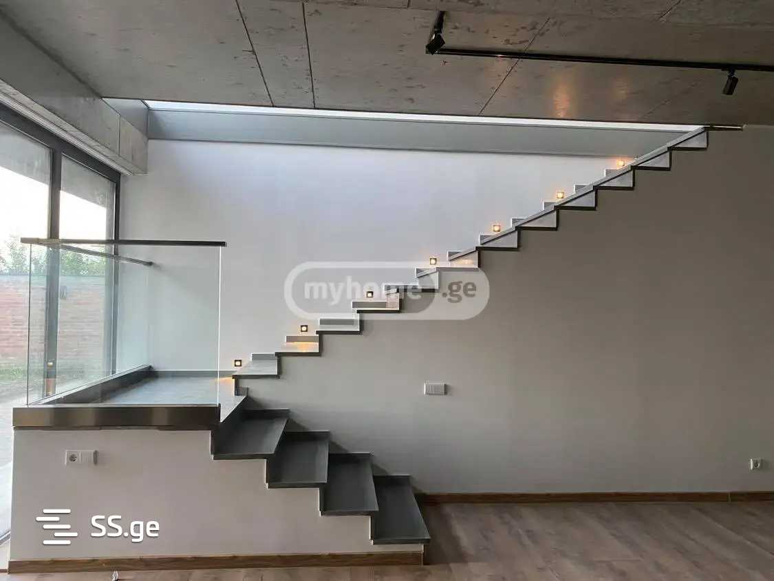 7 Room Private House For Rent. Chugureti view 3