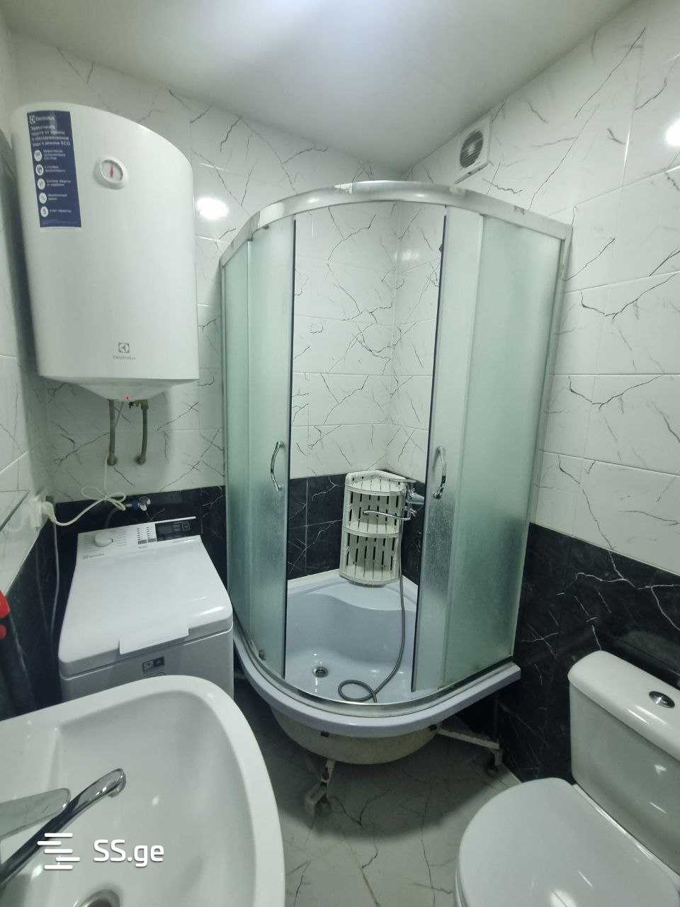 2 Room Flat Daily Rent. Poti view 9