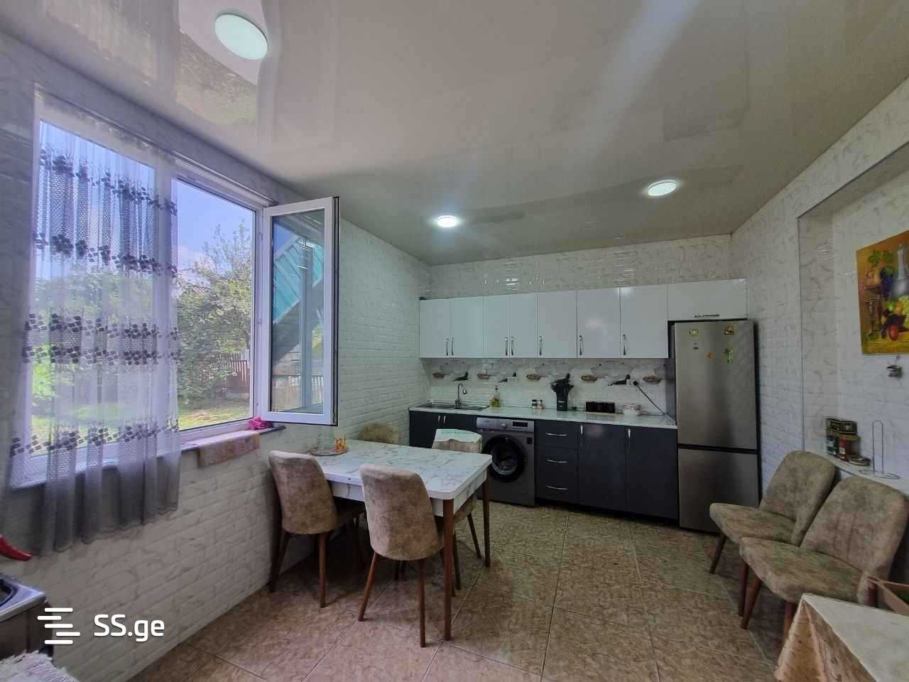 7 Room Private House For Sale view 6