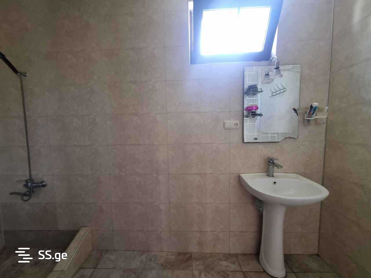 7 Room Private House For Sale view 11