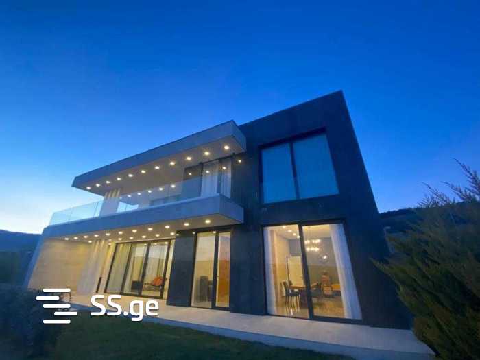 8 Room Private House For Rent. Okrokana view 1