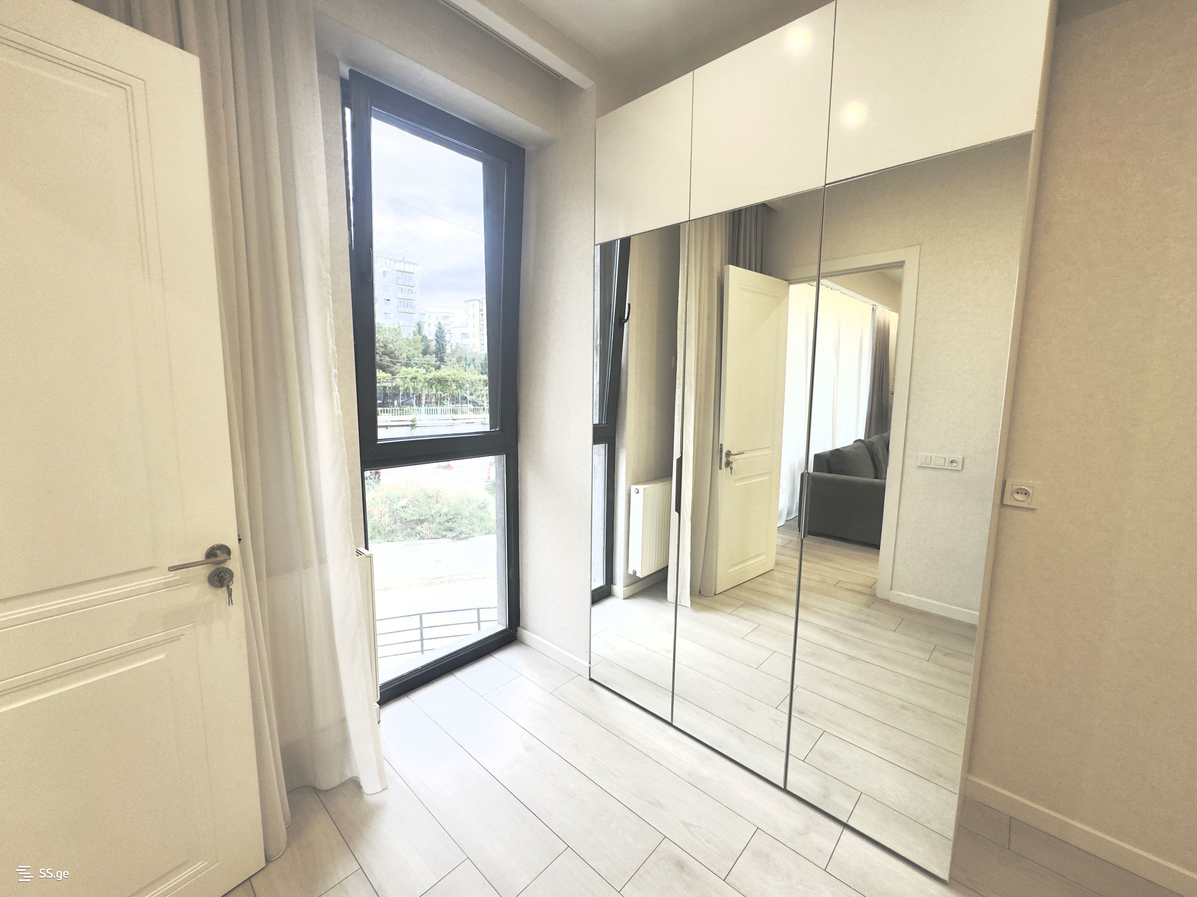 2 Room Flat Daily Rent. Isani view 12