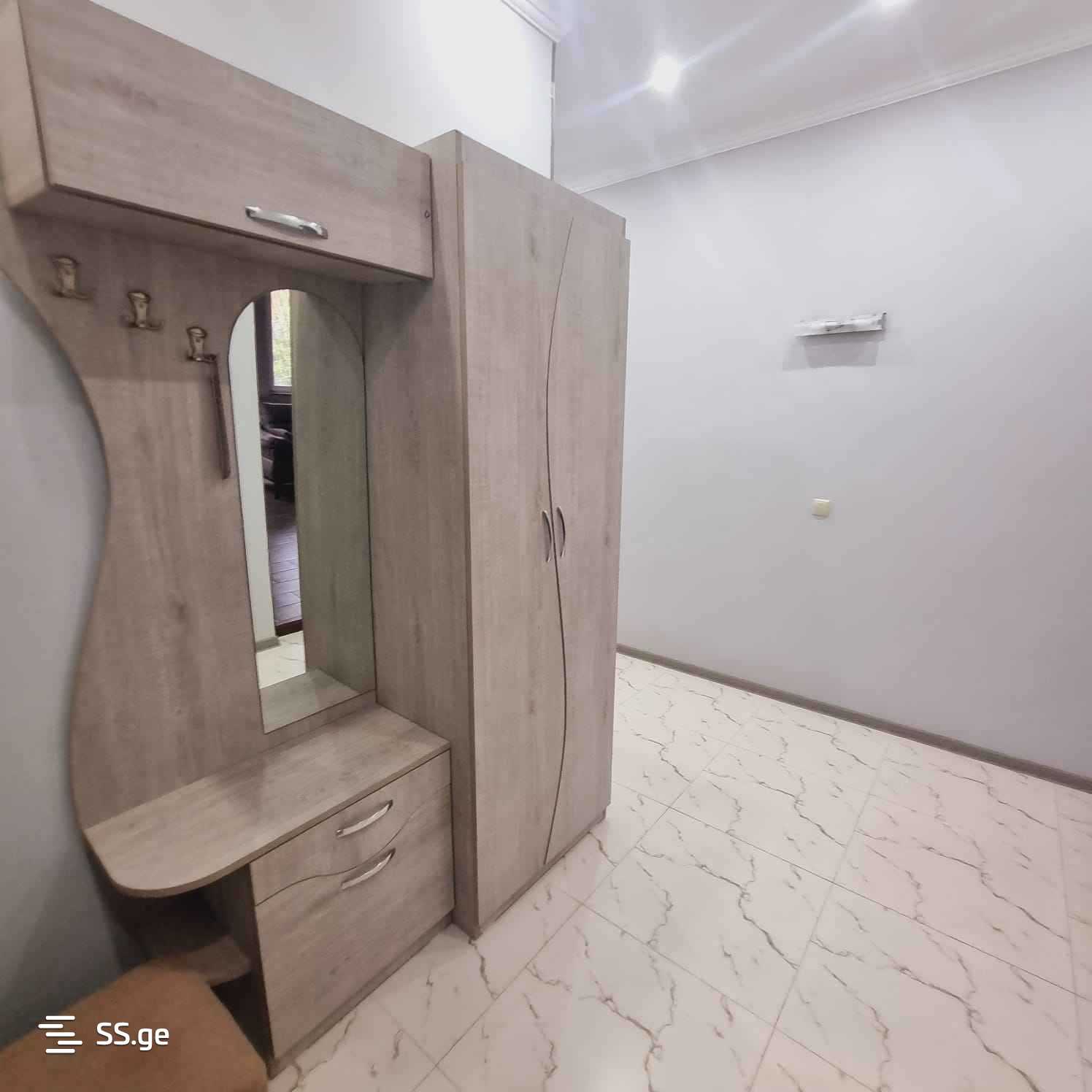 2 Room Private House For Rent. Poti view 5