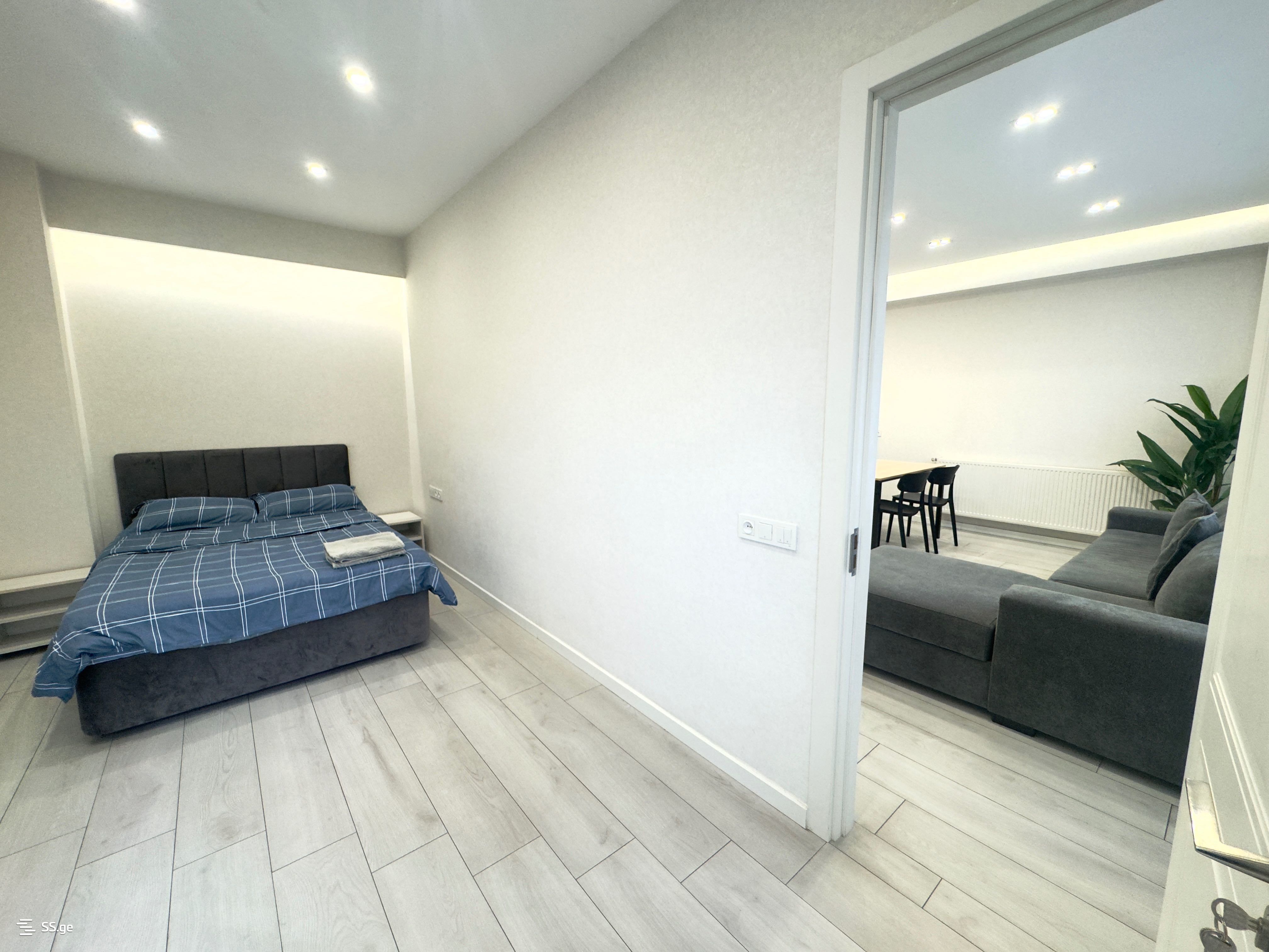2 Room Flat Daily Rent. Isani view 3