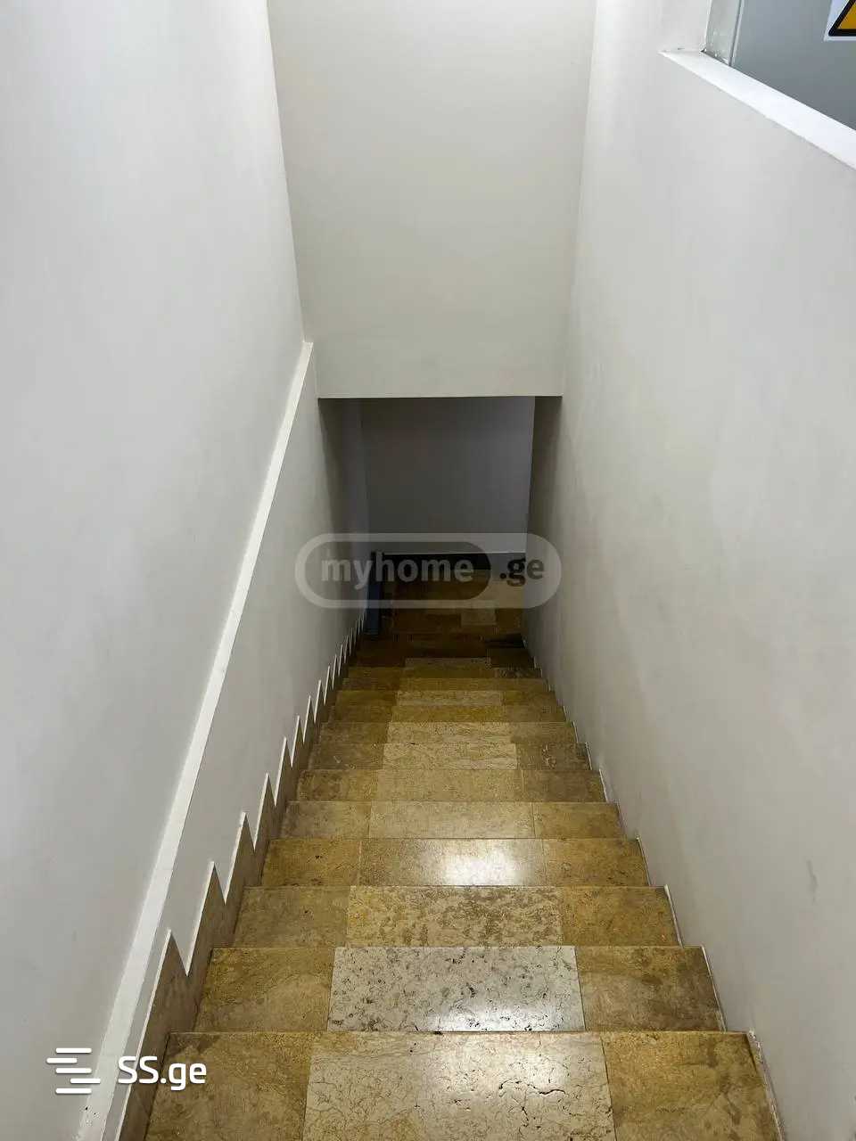 Commercial Space For Sale. Avlabari view 11