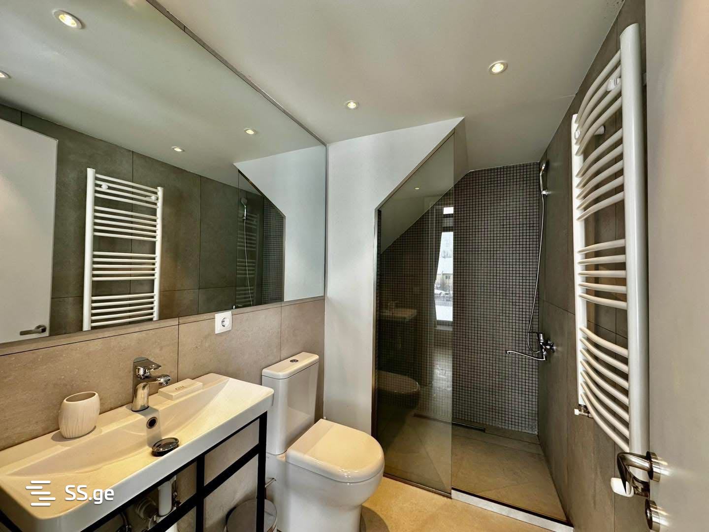 7 Room Hotel For Sale view 8